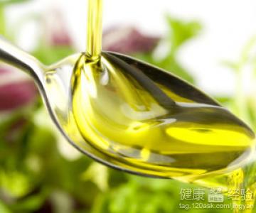 初搾橄榄油的食用方法絕佳的提味食物